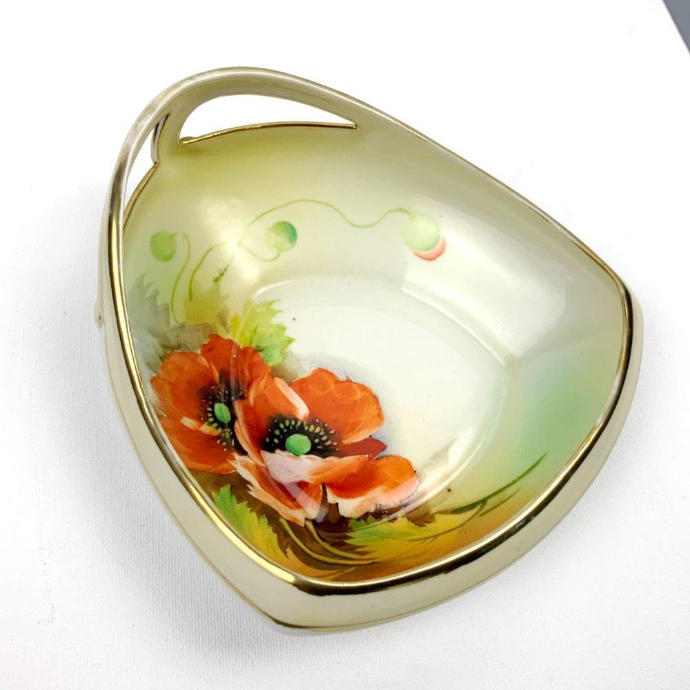 Antique Nippon Hand Painted Poppies Triangular Bowl - Picture 16 of 16